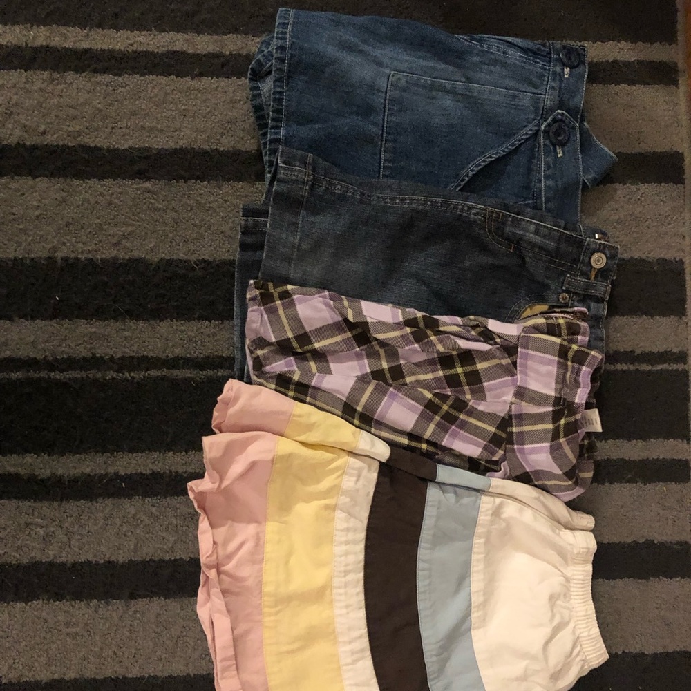 An assortment of skirts/skorts (7-8Y)